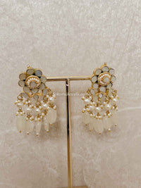 Pale Mint Mother of Pearl Earrings - SOKORA JEWELSPale Mint Mother of Pearl Earrings