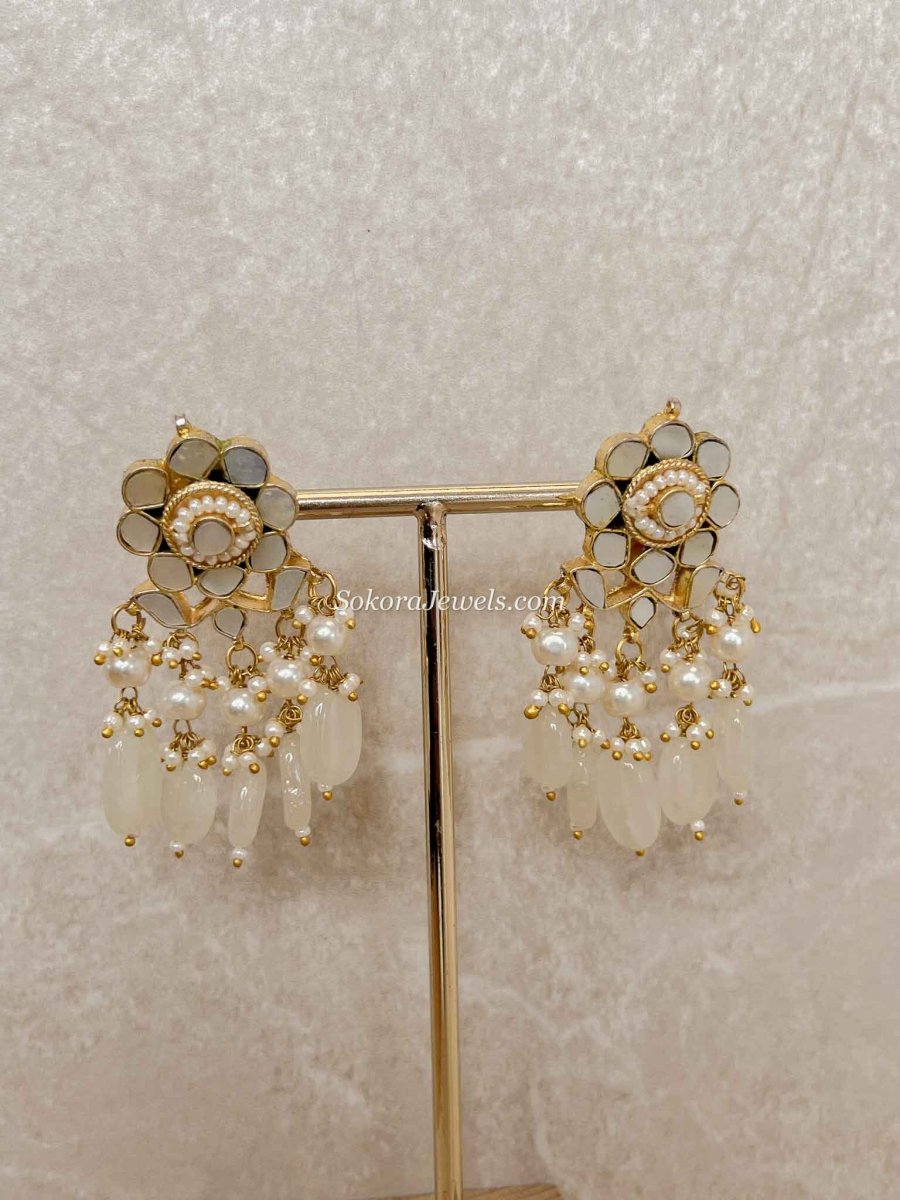 Pale Mint Mother of Pearl Earrings - SOKORA JEWELSPale Mint Mother of Pearl Earrings