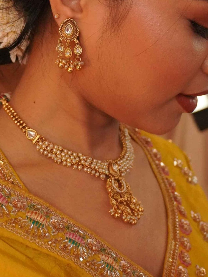 Pearly Kundan Pendant set - SOKORA JEWELSPearly Kundan Pendant set