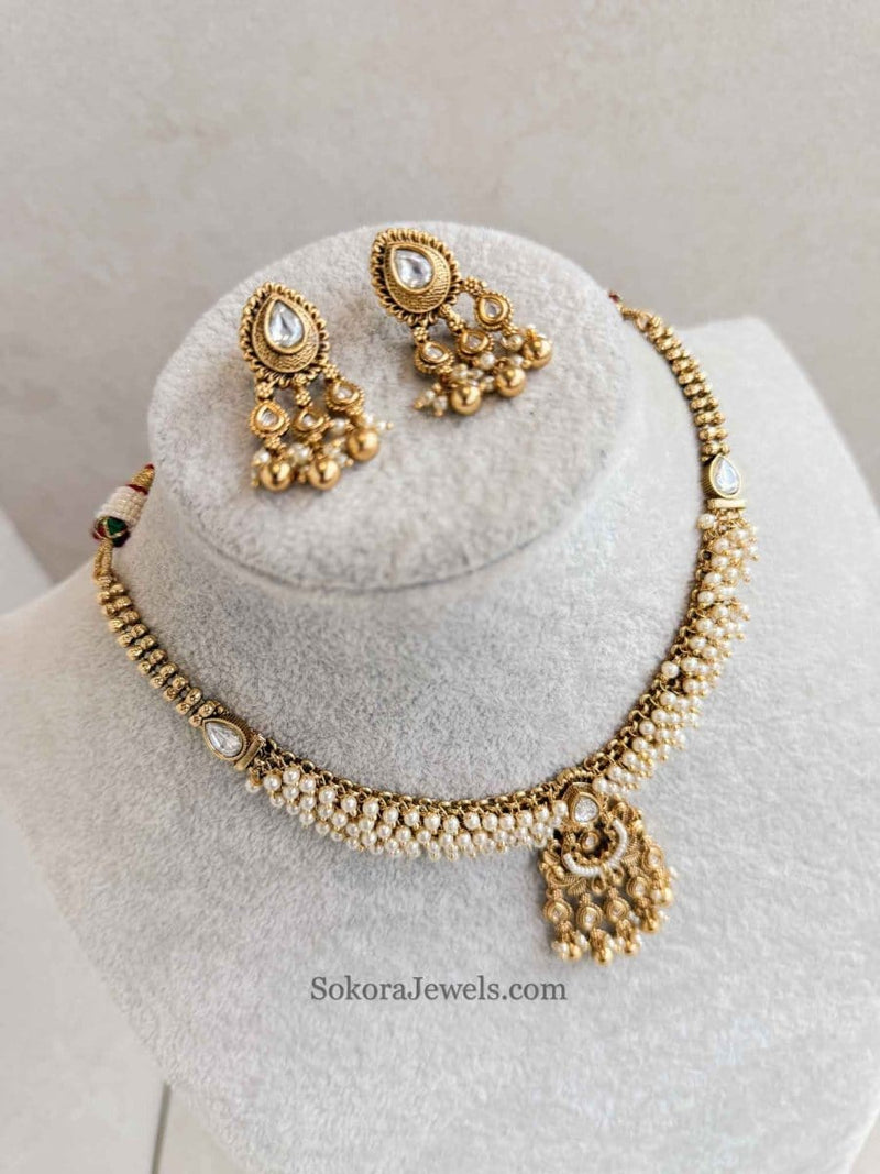 Pearly Kundan Pendant set - SOKORA JEWELSPearly Kundan Pendant set