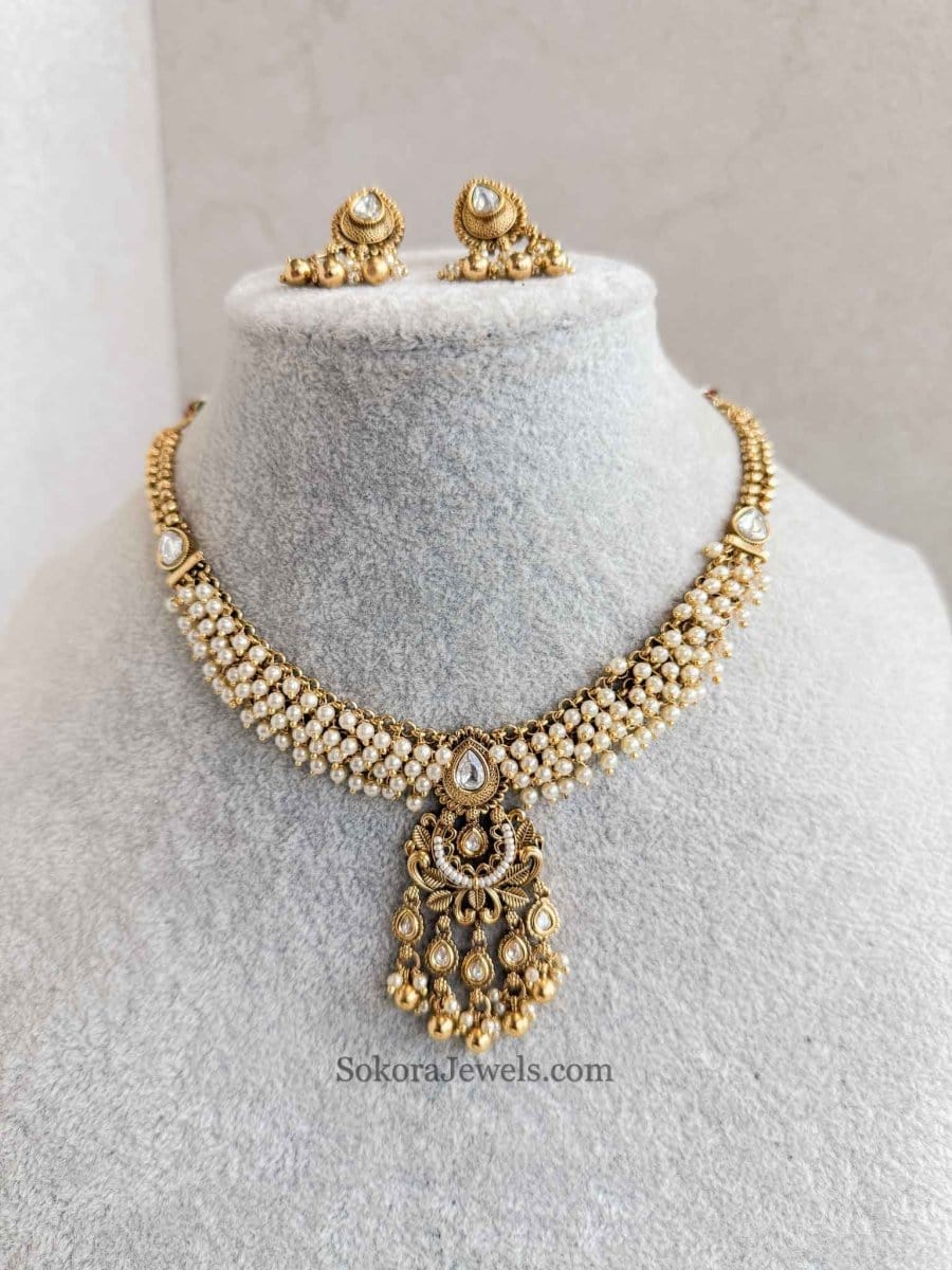 Pearly Kundan Pendant set - SOKORA JEWELSPearly Kundan Pendant set