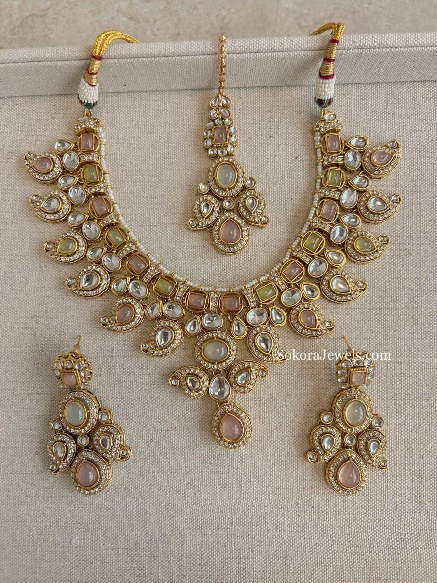 Rafia Faux Kundan Set - SOKORA JEWELSRafia Faux Kundan SetNECKLACE SETS