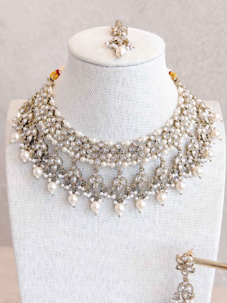 Rakhee Necklace Set - Clear - SOKORA JEWELSRakhee Necklace Set - Clear