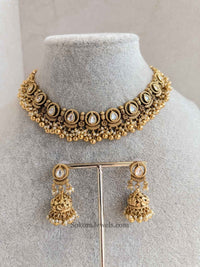 Ramneet Small Gold Kundan set - SOKORA JEWELSRamneet Small Gold Kundan set