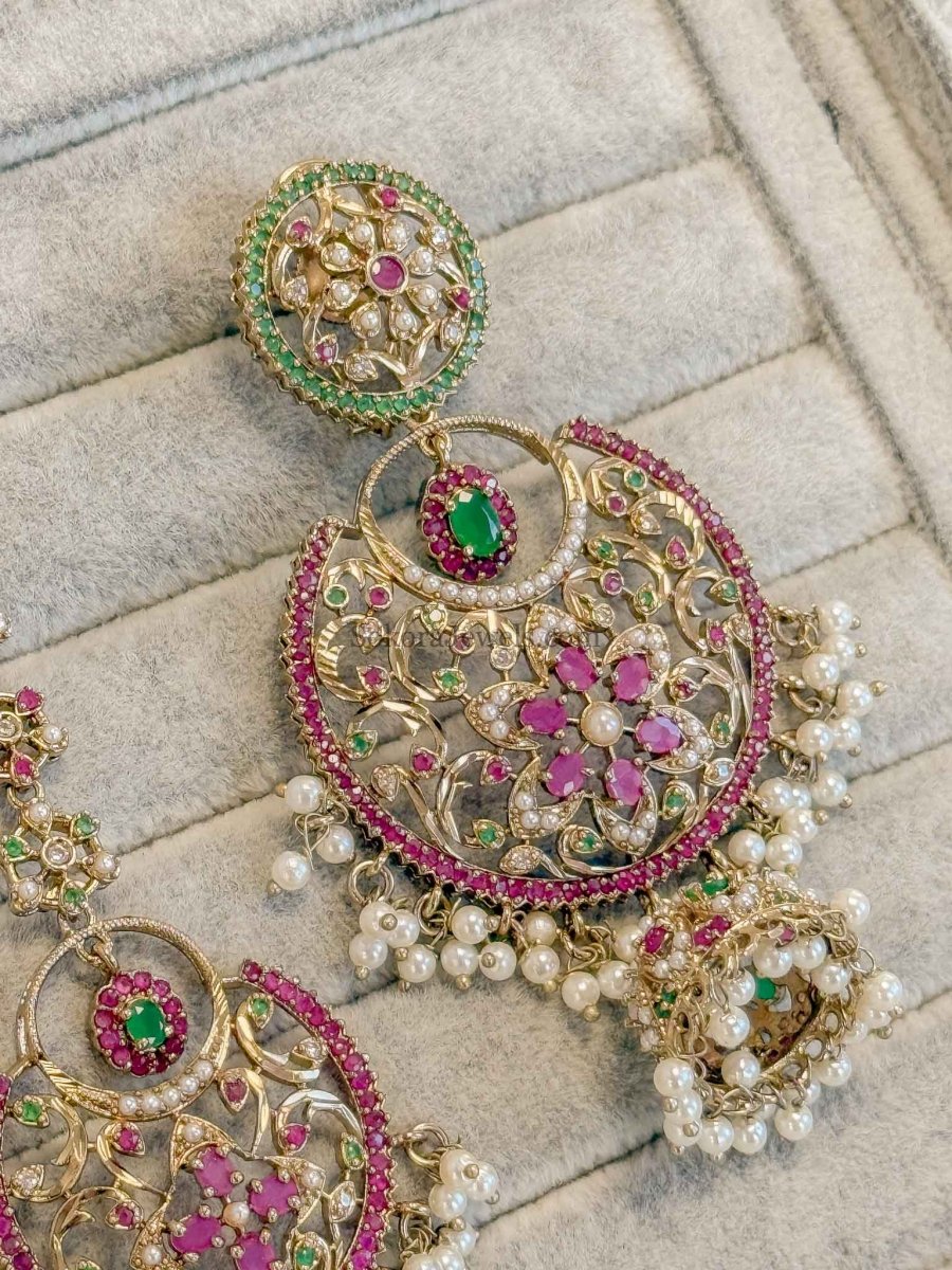 Raniya Regal Mughal - Style Earring &amp; Tikka Set - SOKORA JEWELSRaniya Regal Mughal - Style Earring &amp; Tikka Set