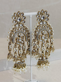 Ranju Antique Gold Kundan Earrings - SOKORA JEWELSRanju Antique Gold Kundan Earrings