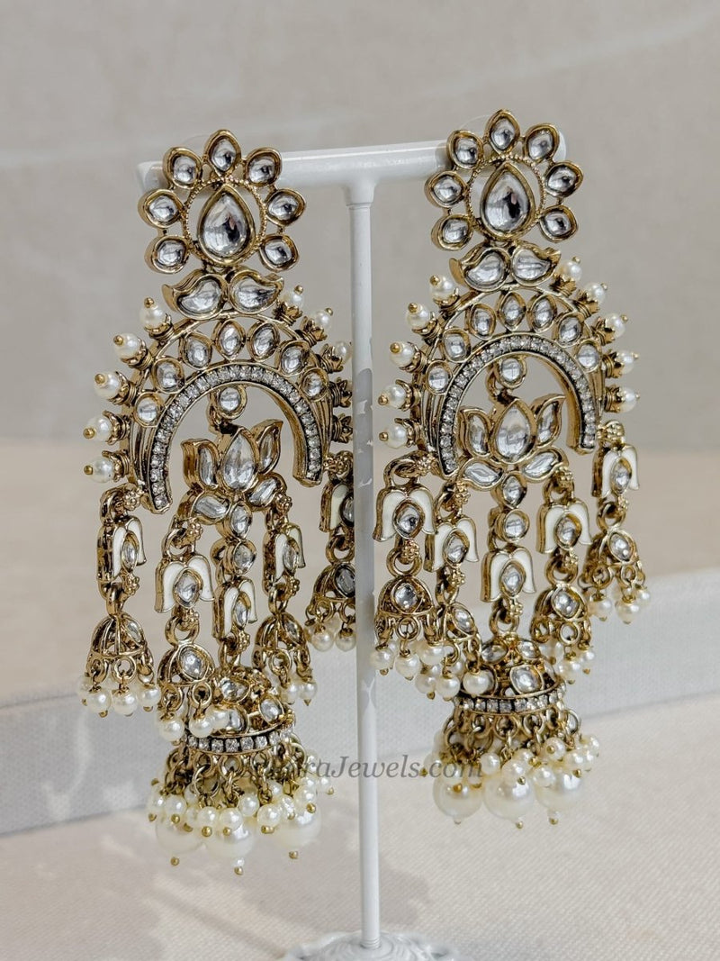 Ranju Antique Gold Kundan Earrings - SOKORA JEWELSRanju Antique Gold Kundan Earrings