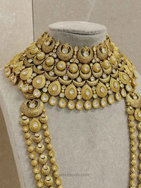 Reduced: Kanza Kundan Full Bridal set - SOKORA JEWELSReduced: Kanza Kundan Full Bridal set