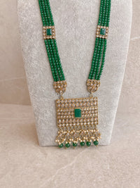 Riya Antique Gold Haar - Green - SOKORA JEWELSRiya Antique Gold Haar - Green