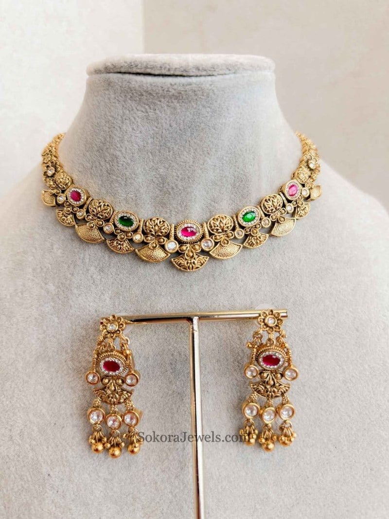 Ruby & Green Small Kundan set - SOKORA JEWELSRuby & Green Small Kundan set
