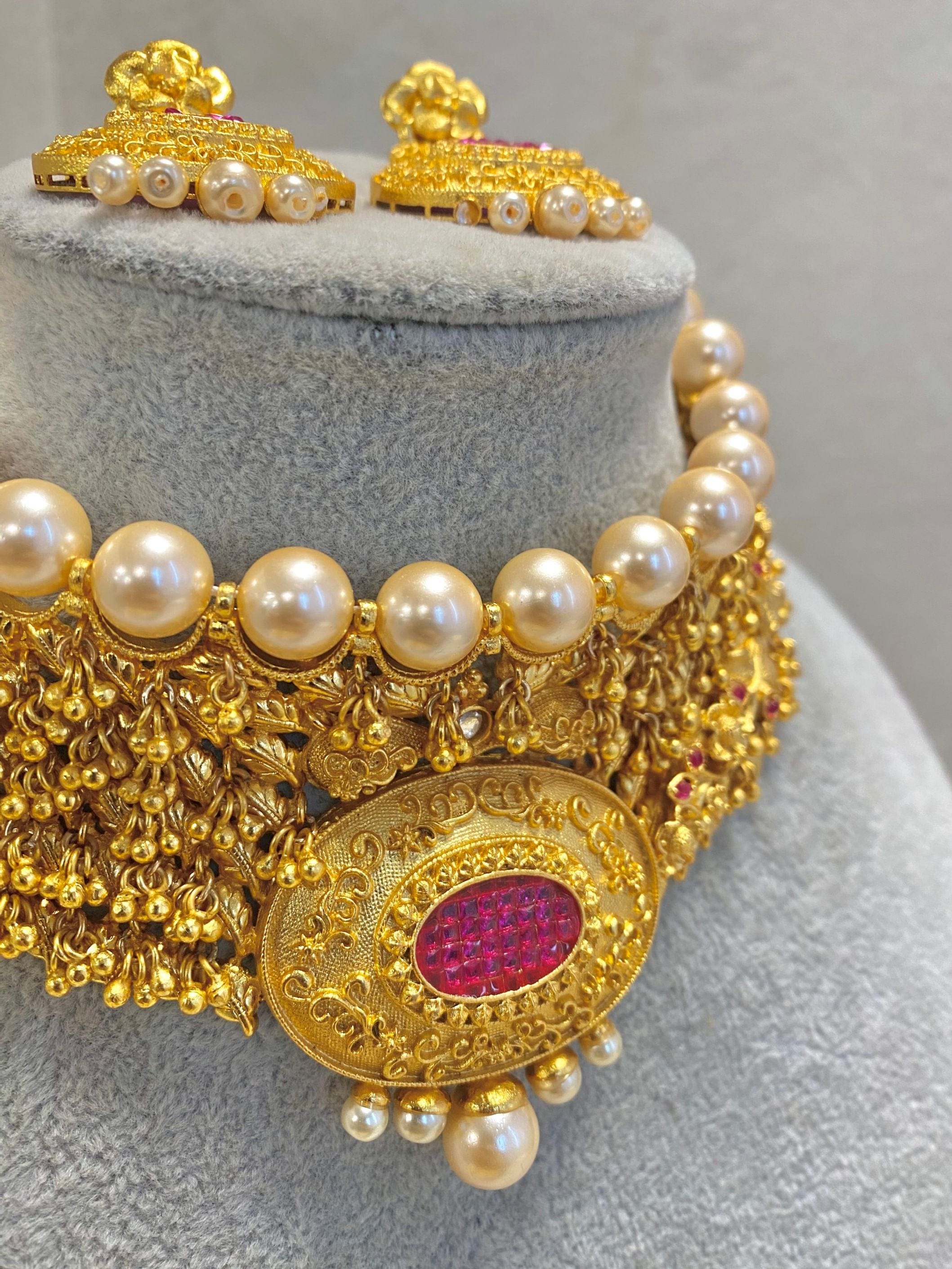 SLIGHTLY IMPERFECT: Bright Gold Necklace Set - Ruby