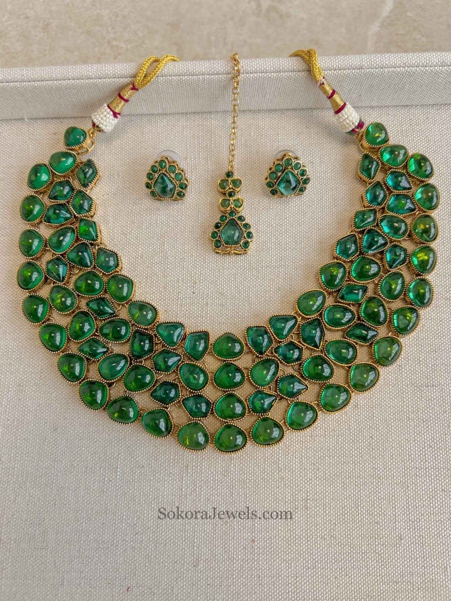 Saeema Faux Kundan Set - Grey - SOKORA JEWELSSaeema Faux Kundan Set - GreyNECKLACE SETS
