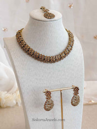 Saira Small Golden Necklace Set - SOKORA JEWELSSaira Small Golden Necklace SetNECKLACE SETS