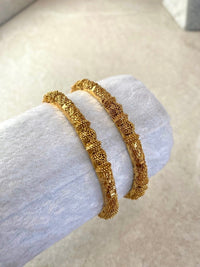 Set of 2 Chunky Gold Bangles - SOKORA JEWELSSet of 2 Chunky Gold BanglesBANGLES