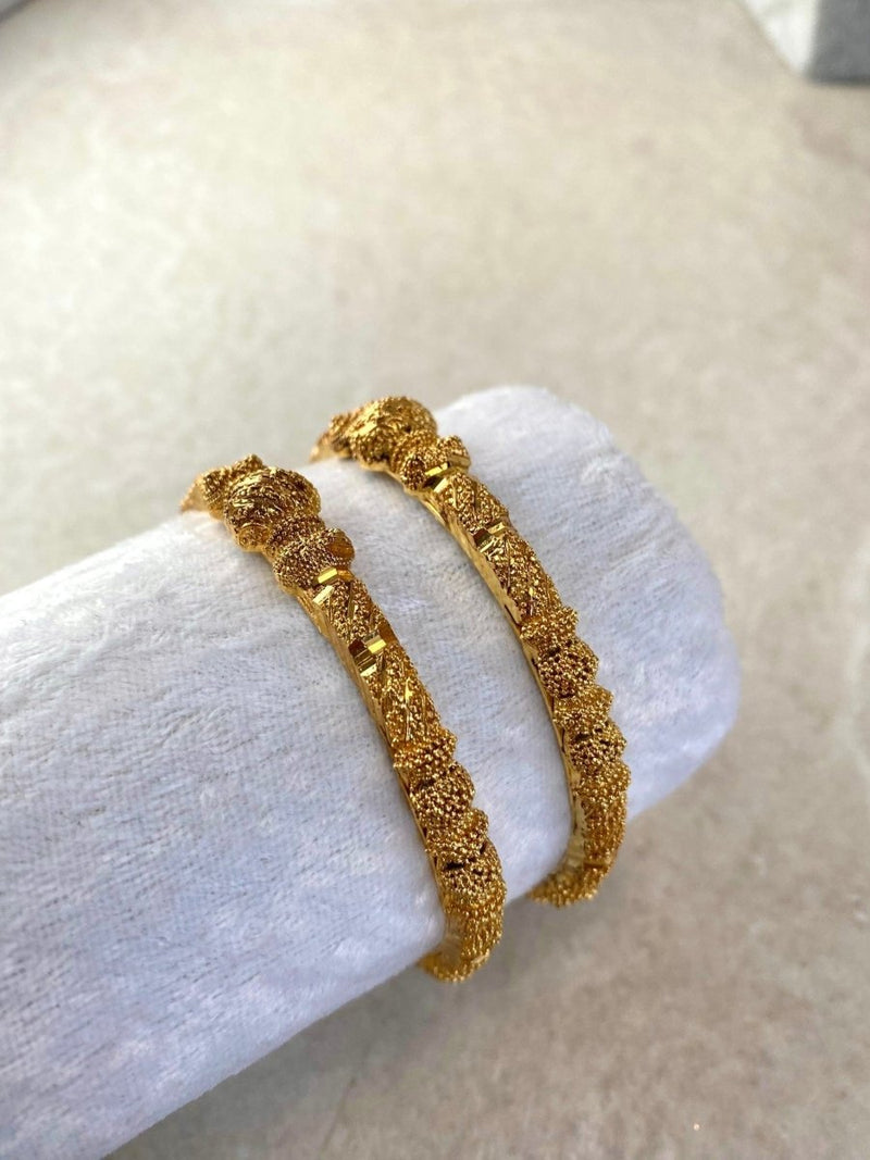 Set of 2 Chunky Gold Bangles - SOKORA JEWELSSet of 2 Chunky Gold BanglesBANGLES