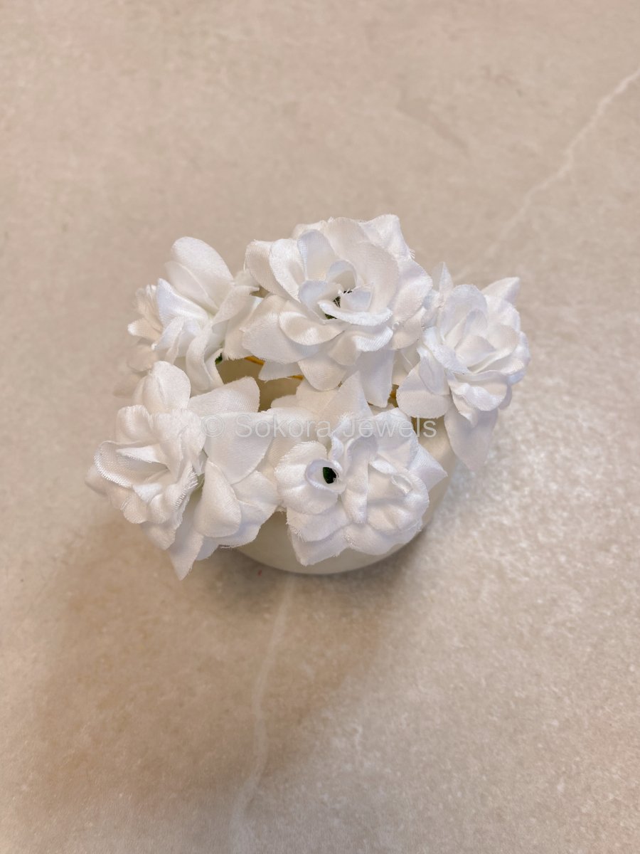 Set of 5 White Flower Hair Pins - SOKORA JEWELSSet of 5 White Flower Hair Pins