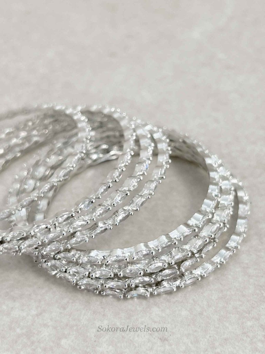Set of 8 Crystal Bangles- Gold/ Silver - SOKORA JEWELSSet of 8 Crystal Bangles- Gold/ SilverBANGLES