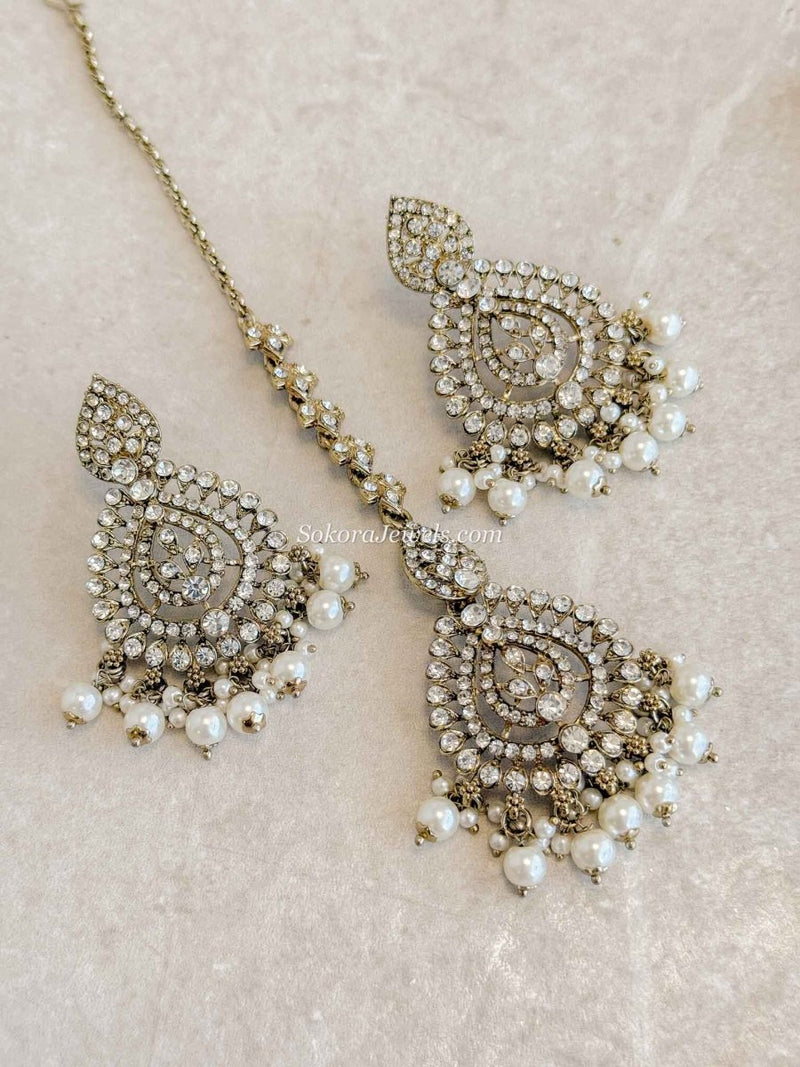 Shetal Antique Gold Earring & Tikka sets - SOKORA JEWELSShetal Antique Gold Earring & Tikka sets