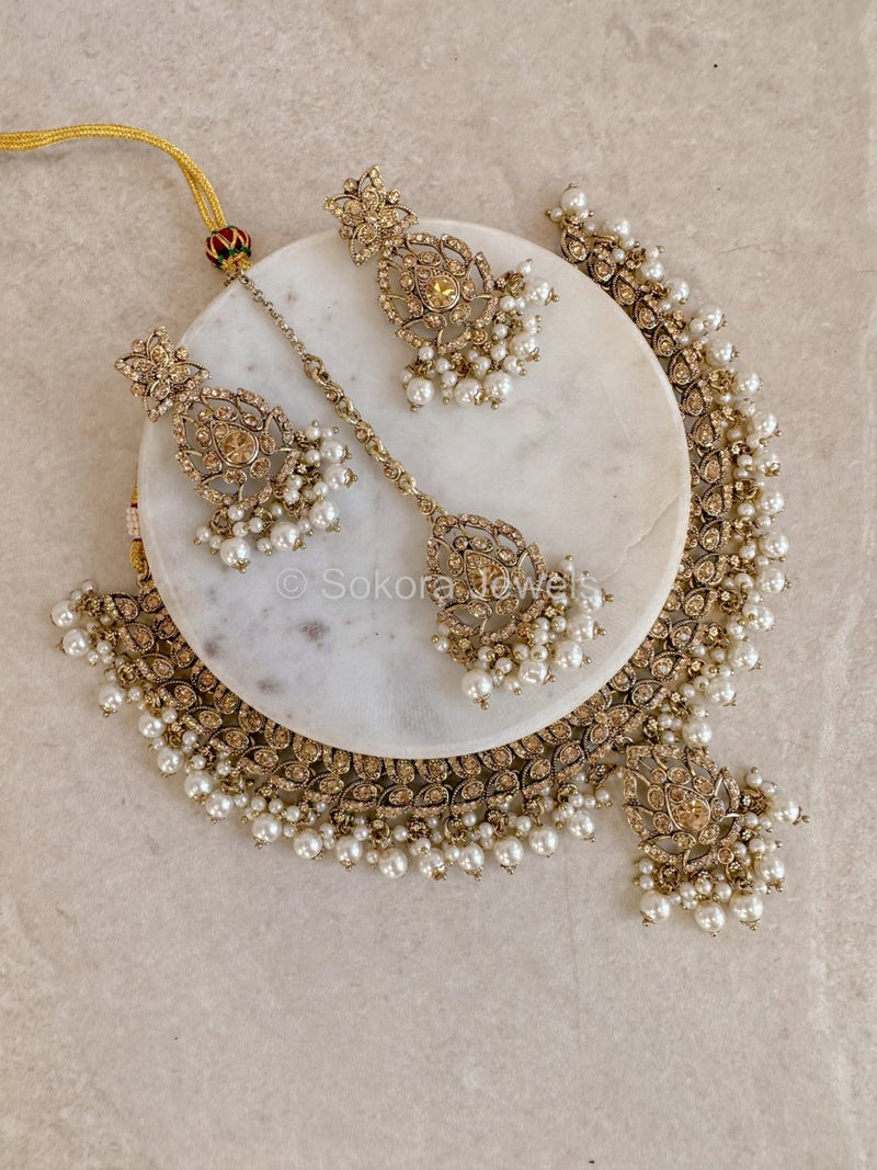 Shona Antique Gold Pendant Set - Pearl - SOKORA JEWELSShona Antique Gold Pendant Set - Pearl