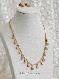 Simple Gold Shell Bead Set - Ruby & Green - SOKORA JEWELSSimple Gold Shell Bead Set - Ruby & Green