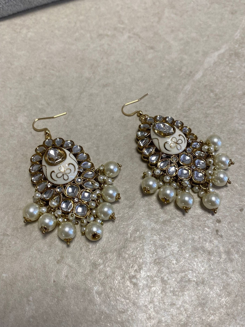 SLIGHTLY IMPERFECT: Meenakari Kundan Set - White