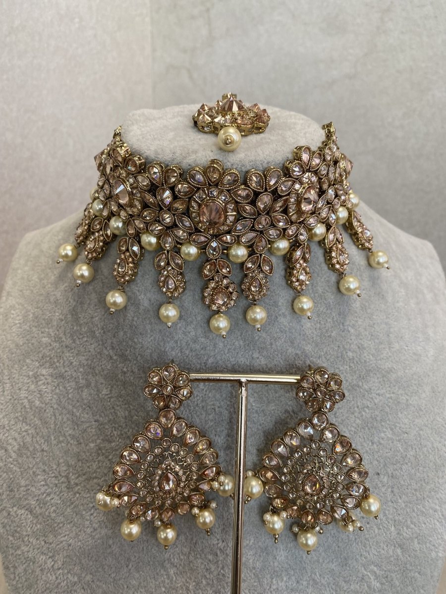 SLIGHTLY IMPERFECT: Antique Gold Choker Set - Pearl - SOKORA JEWELSSLIGHTLY IMPERFECT: Antique Gold Choker Set - Pearl