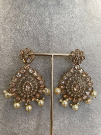 SLIGHTLY IMPERFECT: Antique Gold Choker Set - Pearl - SOKORA JEWELSSLIGHTLY IMPERFECT: Antique Gold Choker Set - Pearl