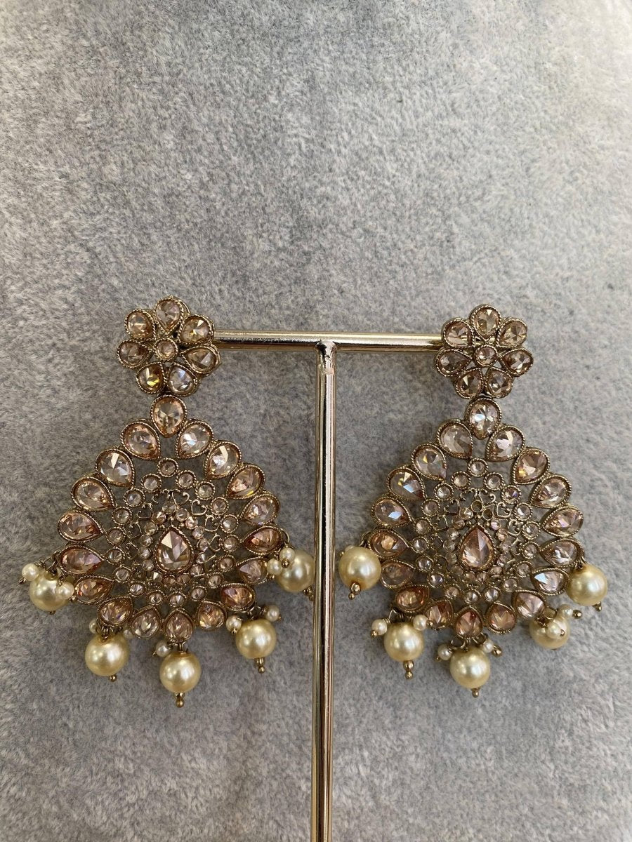 SLIGHTLY IMPERFECT: Antique Gold Choker Set - Pearl - SOKORA JEWELSSLIGHTLY IMPERFECT: Antique Gold Choker Set - Pearl