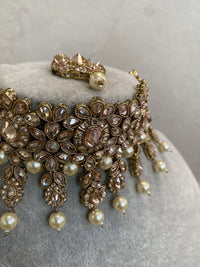 SLIGHTLY IMPERFECT: Antique Gold Choker Set - Pearl - SOKORA JEWELSSLIGHTLY IMPERFECT: Antique Gold Choker Set - Pearl