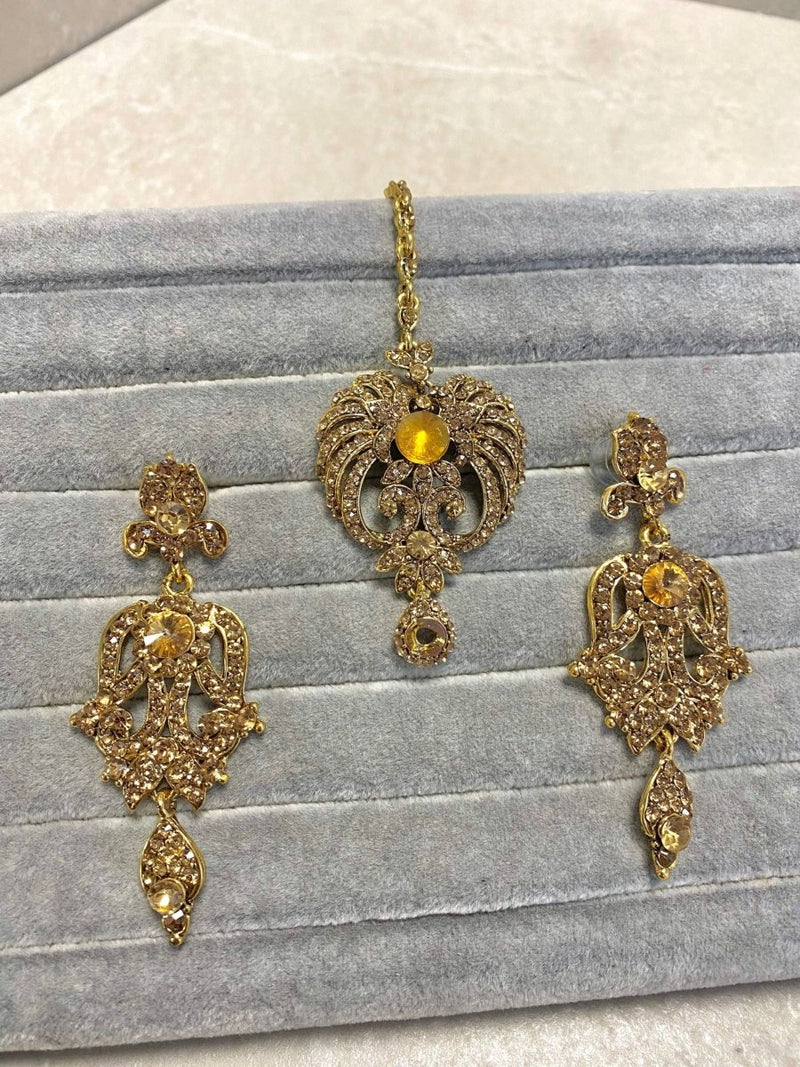SLIGHTLY IMPERFECT: Antique Gold Earring & Tikka Set - SOKORA JEWELSSLIGHTLY IMPERFECT: Antique Gold Earring & Tikka Set