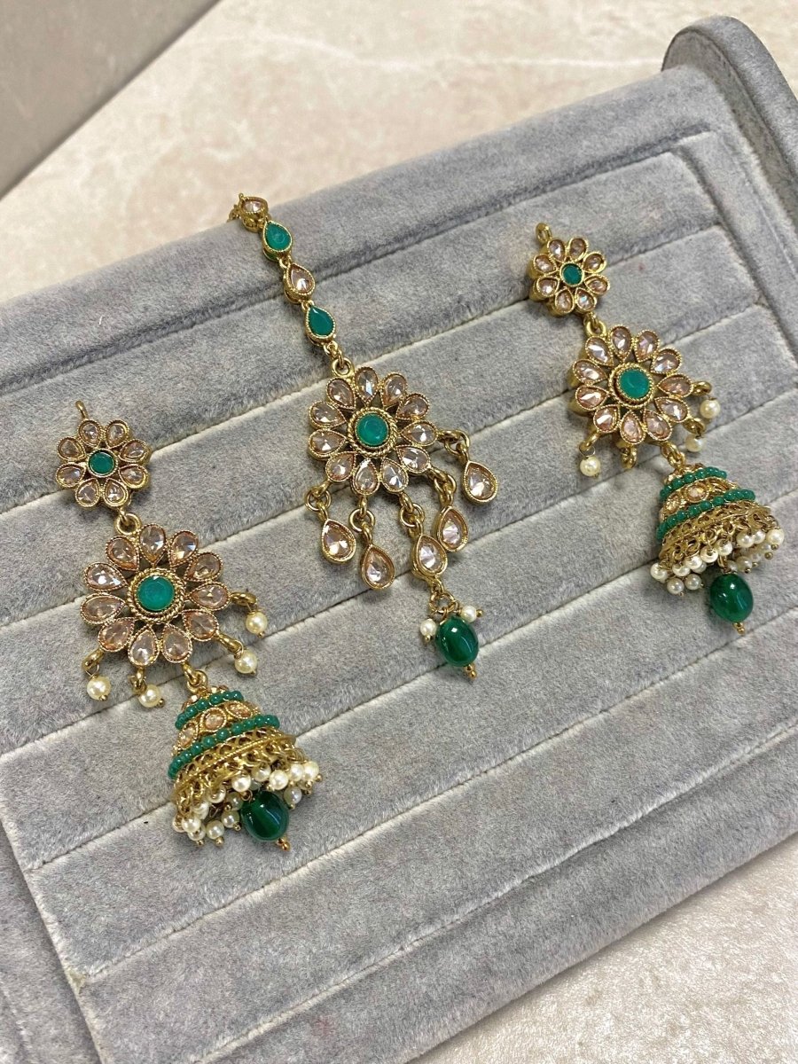 SLIGHTLY IMPERFECT: Antique Gold Earring & Tikka Set - Green - SOKORA JEWELSSLIGHTLY IMPERFECT: Antique Gold Earring & Tikka Set - Green