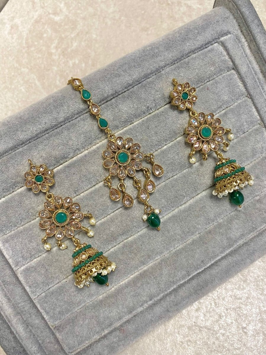 SLIGHTLY IMPERFECT: Antique Gold Earring & Tikka Set - Green - SOKORA JEWELSSLIGHTLY IMPERFECT: Antique Gold Earring & Tikka Set - Green
