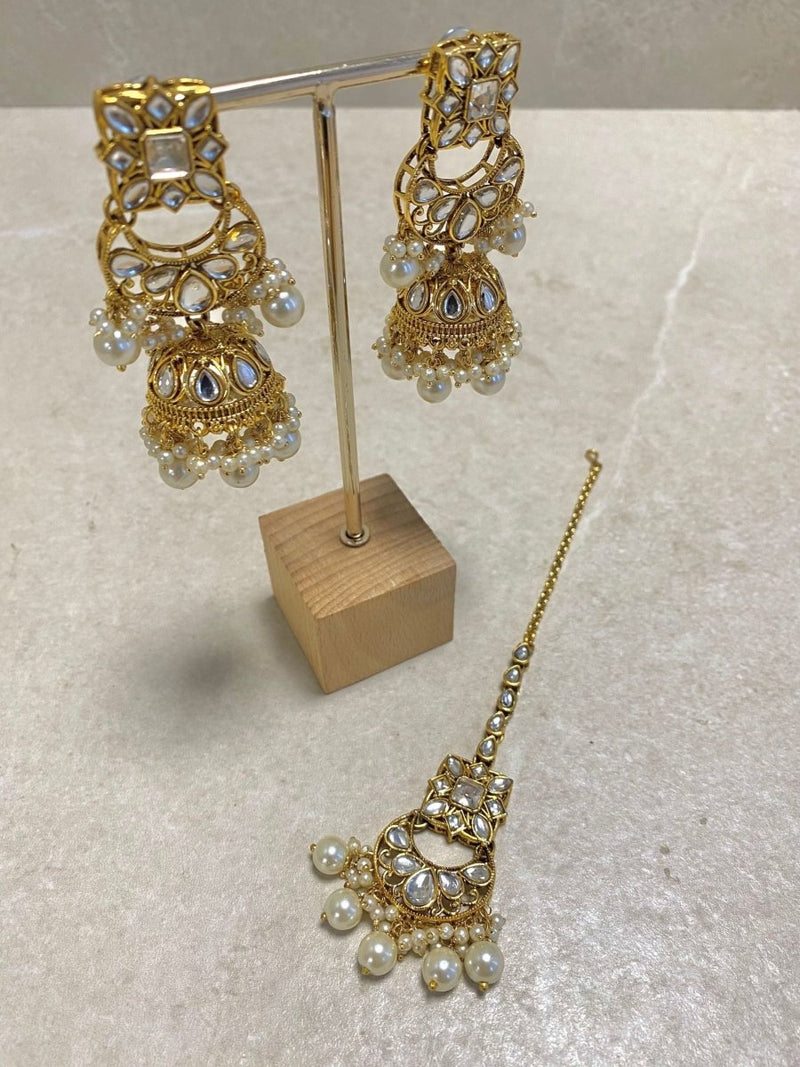 SLIGHTLY IMPERFECT: Bright Gold Jhumka Earring & Tikka Set - SOKORA JEWELSSLIGHTLY IMPERFECT: Bright Gold Jhumka Earring & Tikka Set