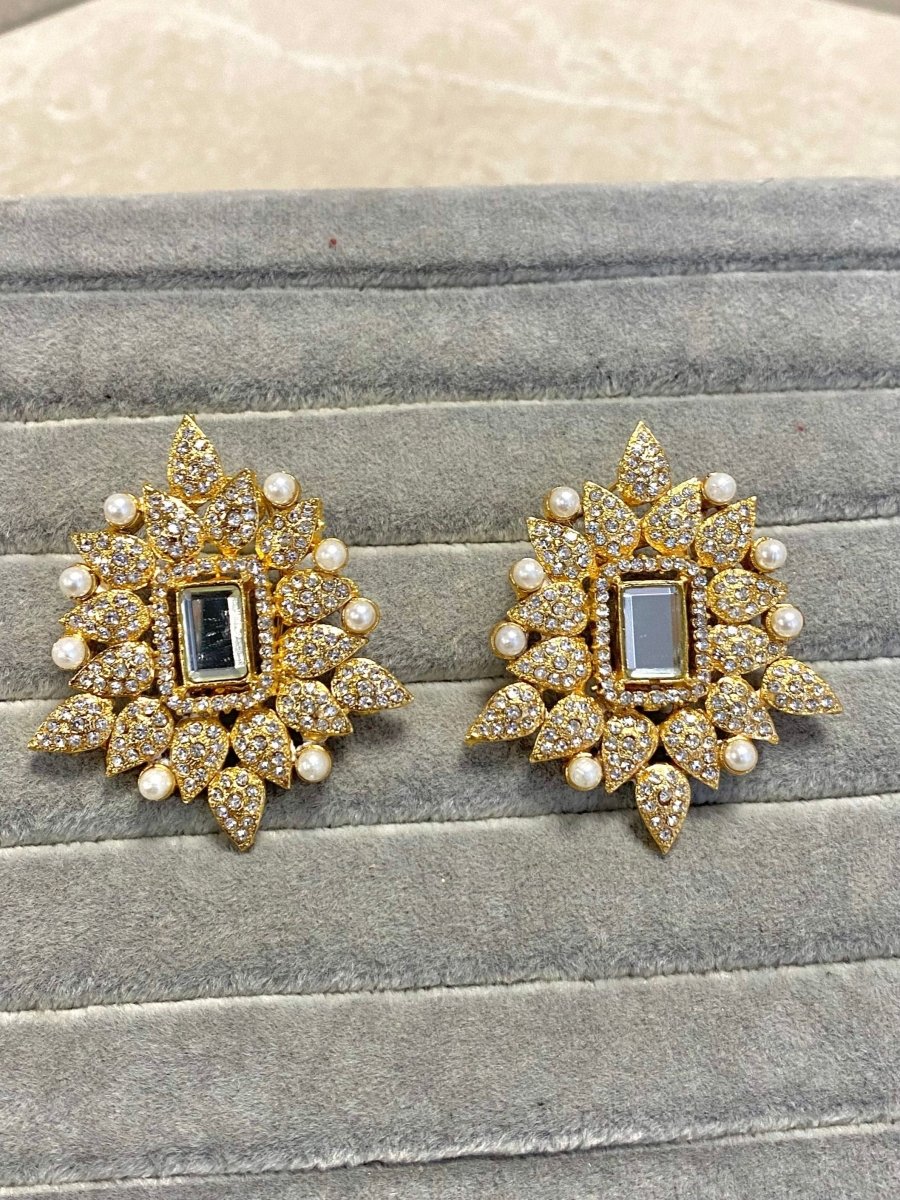 SLIGHTLY IMPERFECT: Large Bright Gold Tops - Mirror - SOKORA JEWELSSLIGHTLY IMPERFECT: Large Bright Gold Tops - Mirrorstuds and tops