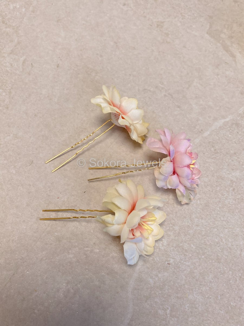 (Slightly Imperfect) Set of 3 Flower Hair Pieces - 2 Colours - SOKORA JEWELS(Slightly Imperfect) Set of 3 Flower Hair Pieces - 2 Colours