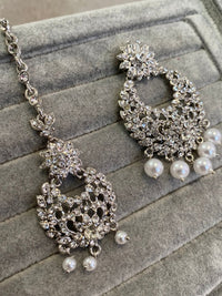 SLIGHTLY IMPERFECT: Silver Earring & Tikka Set - SOKORA JEWELSSLIGHTLY IMPERFECT: Silver Earring & Tikka Set