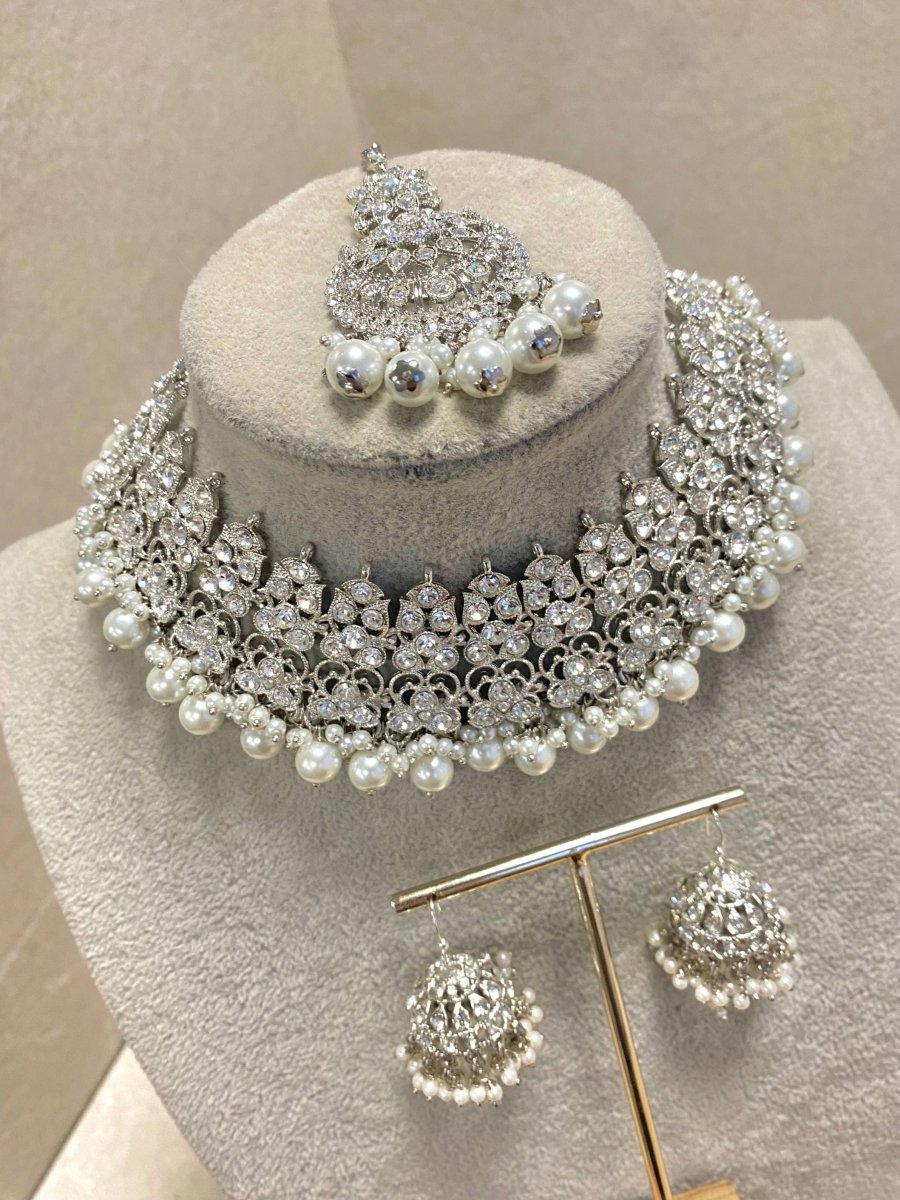 SLIGHTLY IMPERFECT: Silver Necklace Set - Pearl - SOKORA JEWELSSLIGHTLY IMPERFECT: Silver Necklace Set - Pearl