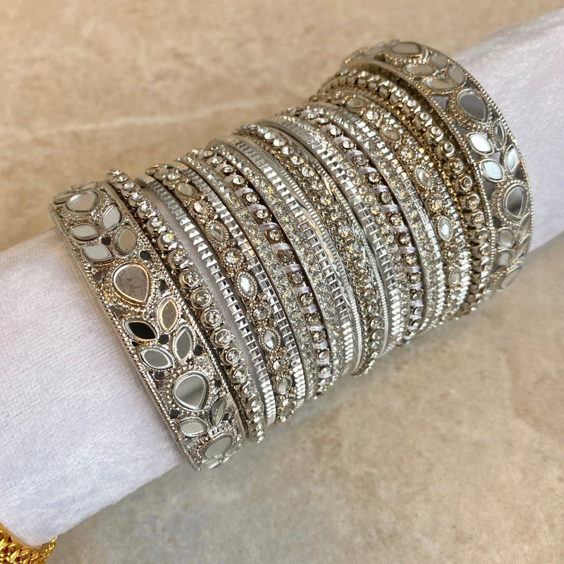 (Slightly less than perfect) 2.6 Clearance Bangle Stack for One Arm x2 - SOKORA JEWELS(Slightly less than perfect) 2.6 Clearance Bangle Stack for One Arm x2BANGLES