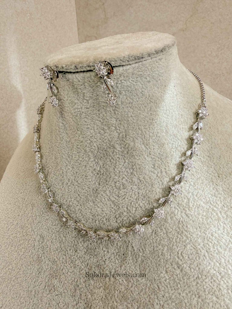 Small Floral Diamante Set - SOKORA JEWELSSmall Floral Diamante SetNECKLACE SETS