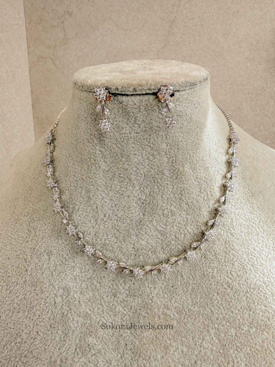 Small Floral Diamante Set - SOKORA JEWELSSmall Floral Diamante SetNECKLACE SETS