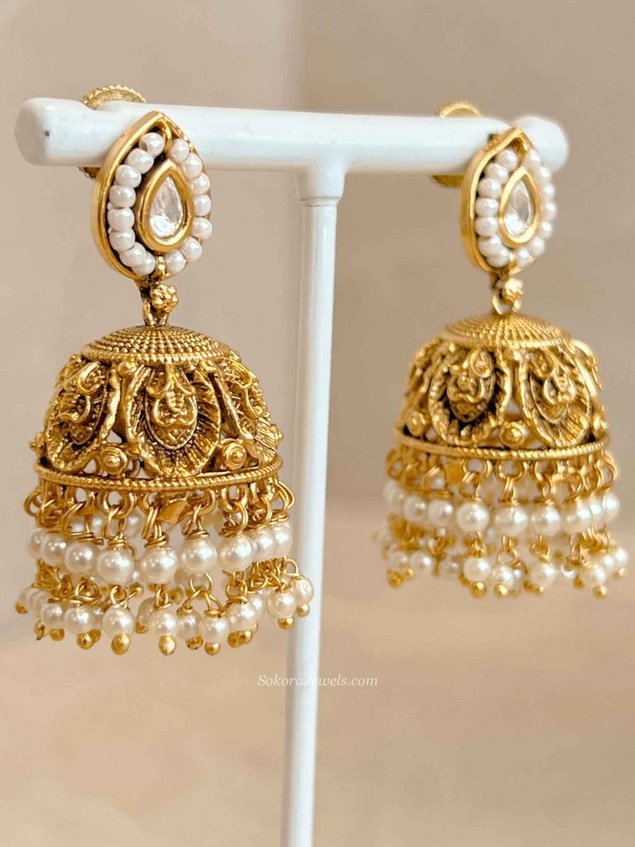 Small Gold Plated Kundan & Pearl Jhumka Earrings - SOKORA JEWELSSmall Gold Plated Kundan & Pearl Jhumka Earrings