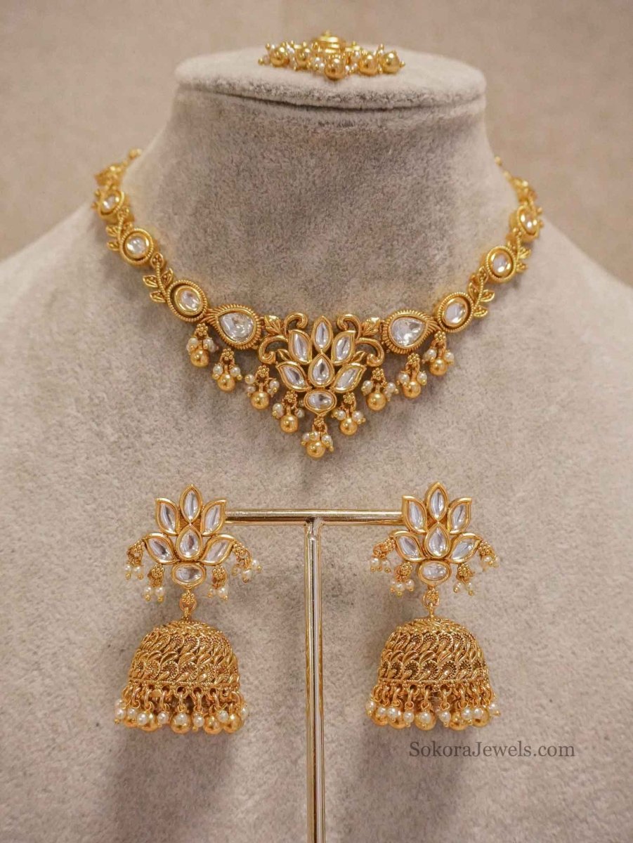 Small Kundan Necklace and Jhumka set - SOKORA JEWELSSmall Kundan Necklace and Jhumka set