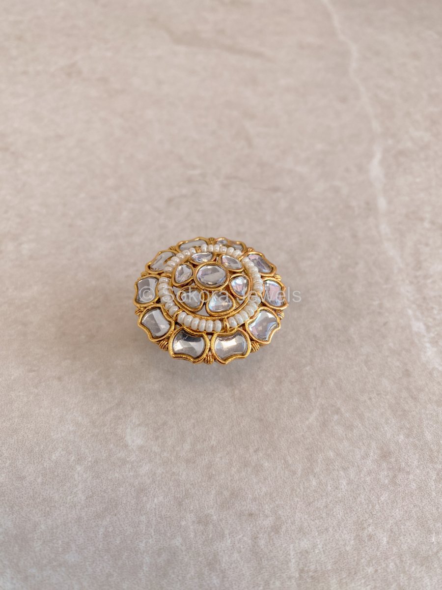 Small Kundan ring - SOKORA JEWELSSmall Kundan ringRING