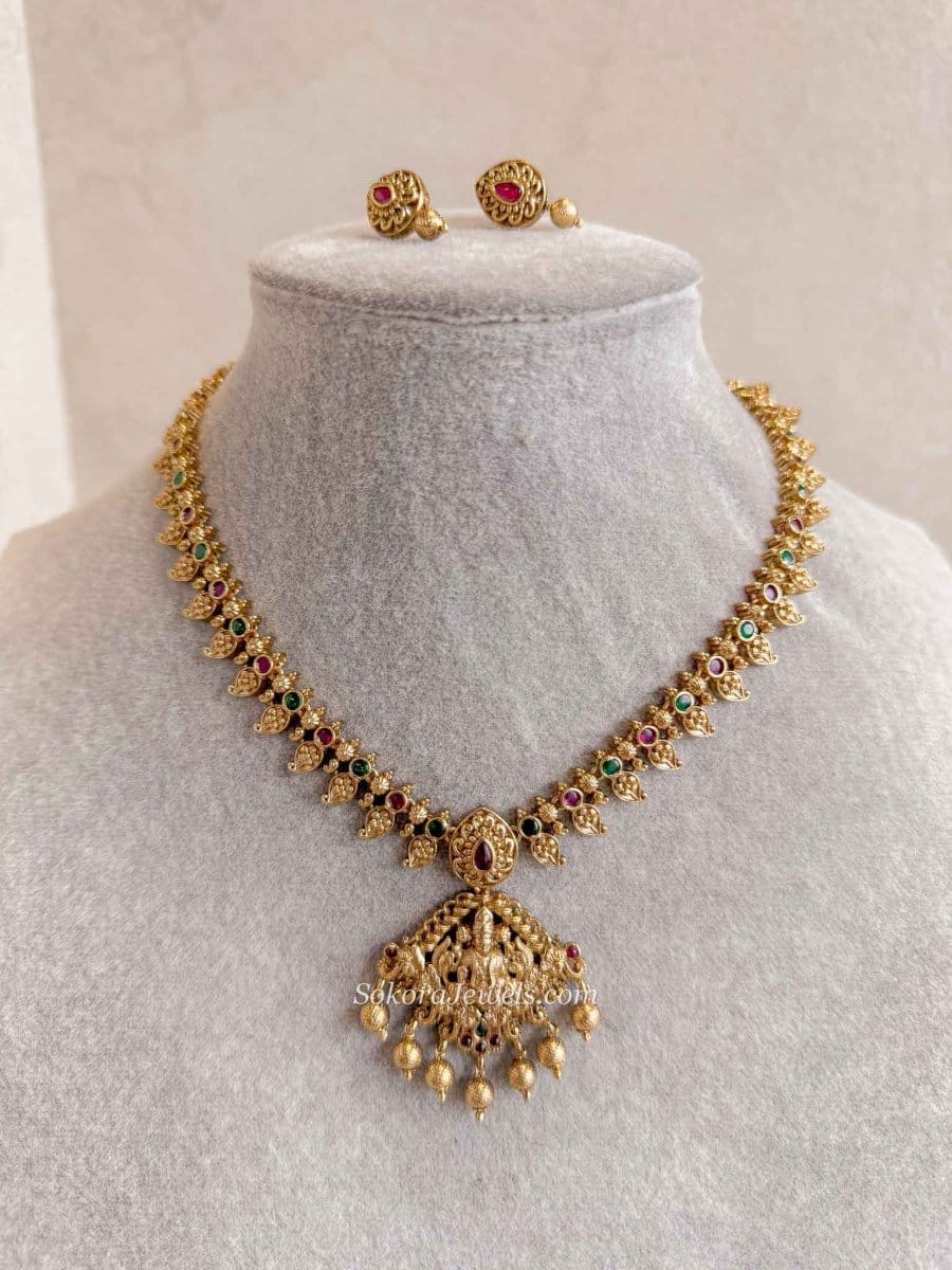 Small Lakshi Pendant Necklace set - SOKORA JEWELSSmall Lakshi Pendant Necklace set
