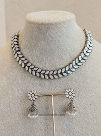 Small Mother of Pearl set - SOKORA JEWELSSmall Mother of Pearl setNECKLACE SETS