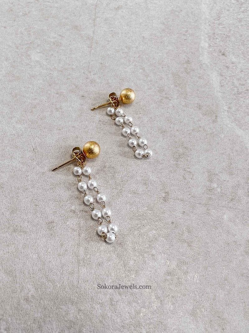 Small Pearl Chain Stud Earrings - 2 Colour Options - SOKORA JEWELSSmall Pearl Chain Stud Earrings - 2 Colour Optionsstuds and tops