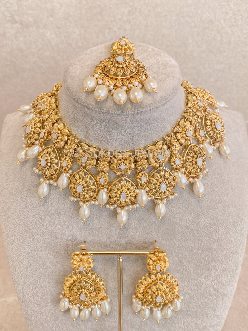 Sona Bright Gold Necklace Set - SOKORA JEWELSSona Bright Gold Necklace Set