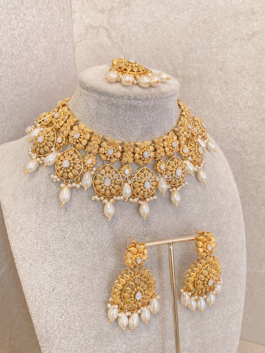 Sona Bright Gold Necklace Set - SOKORA JEWELSSona Bright Gold Necklace Set