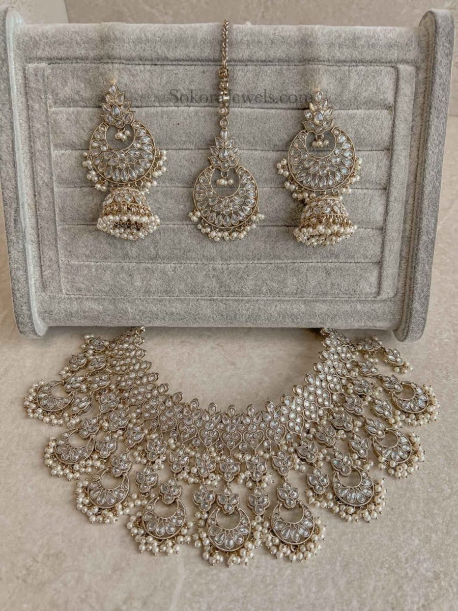 Taara Bridal Set - Clear Crystals & Pearl Beads - SOKORA JEWELSTaara Bridal Set - Clear Crystals & Pearl Beads