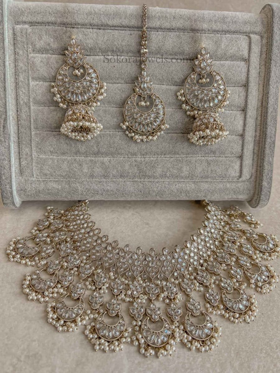 Taara Bridal Set - Clear Crystals & Pearl Beads - SOKORA JEWELSTaara Bridal Set - Clear Crystals & Pearl Beads